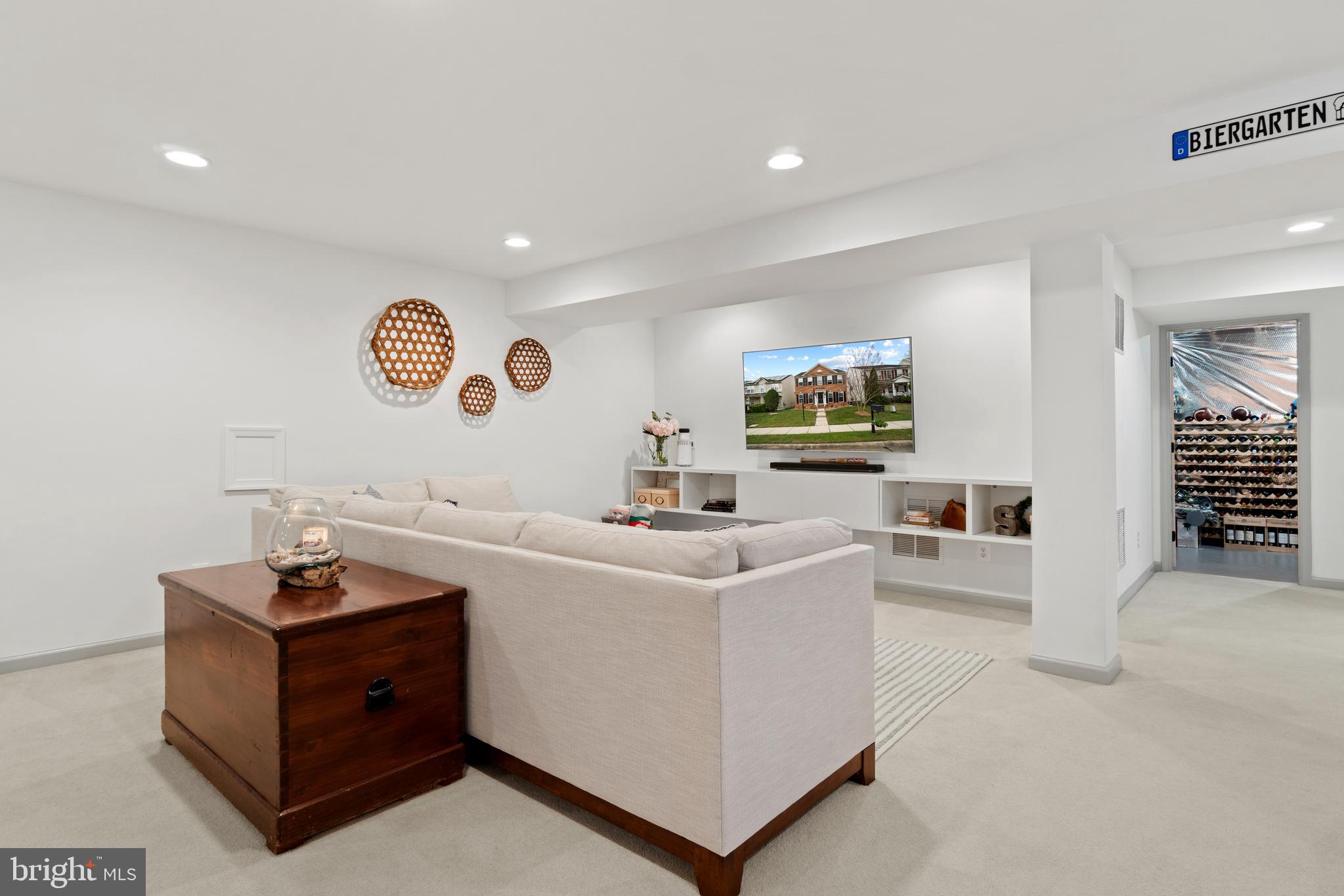 2488 Port Potomac Ave