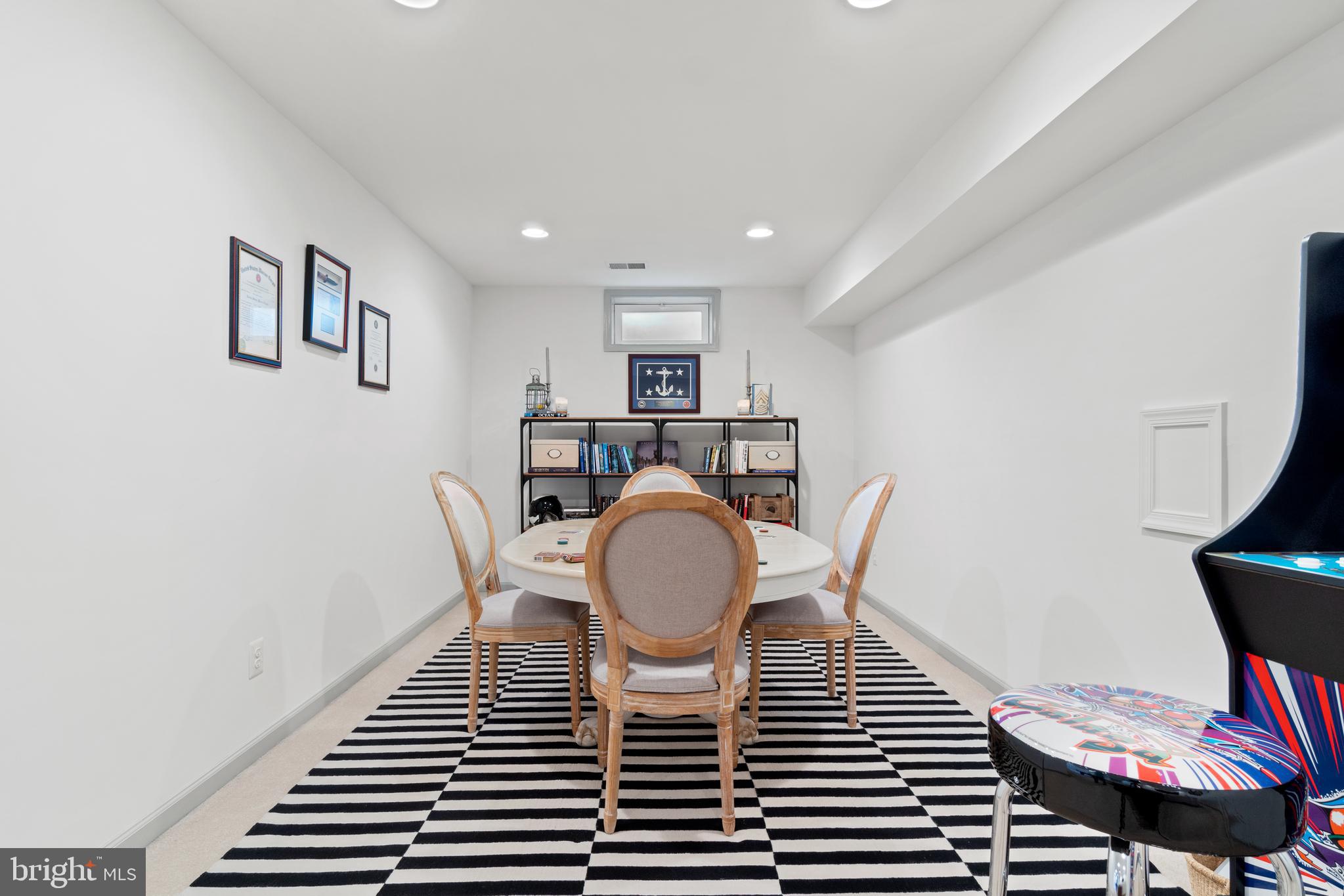 2488 Port Potomac Ave