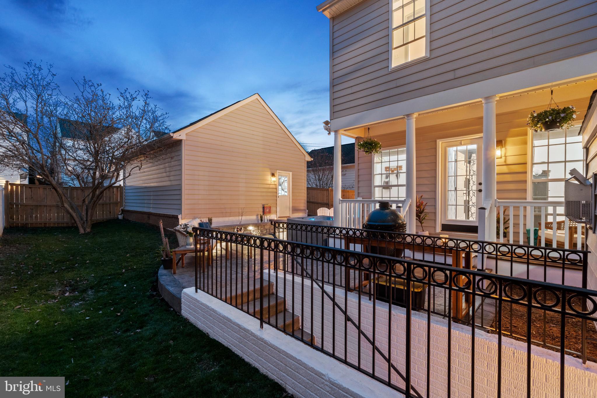 2488 Port Potomac Ave