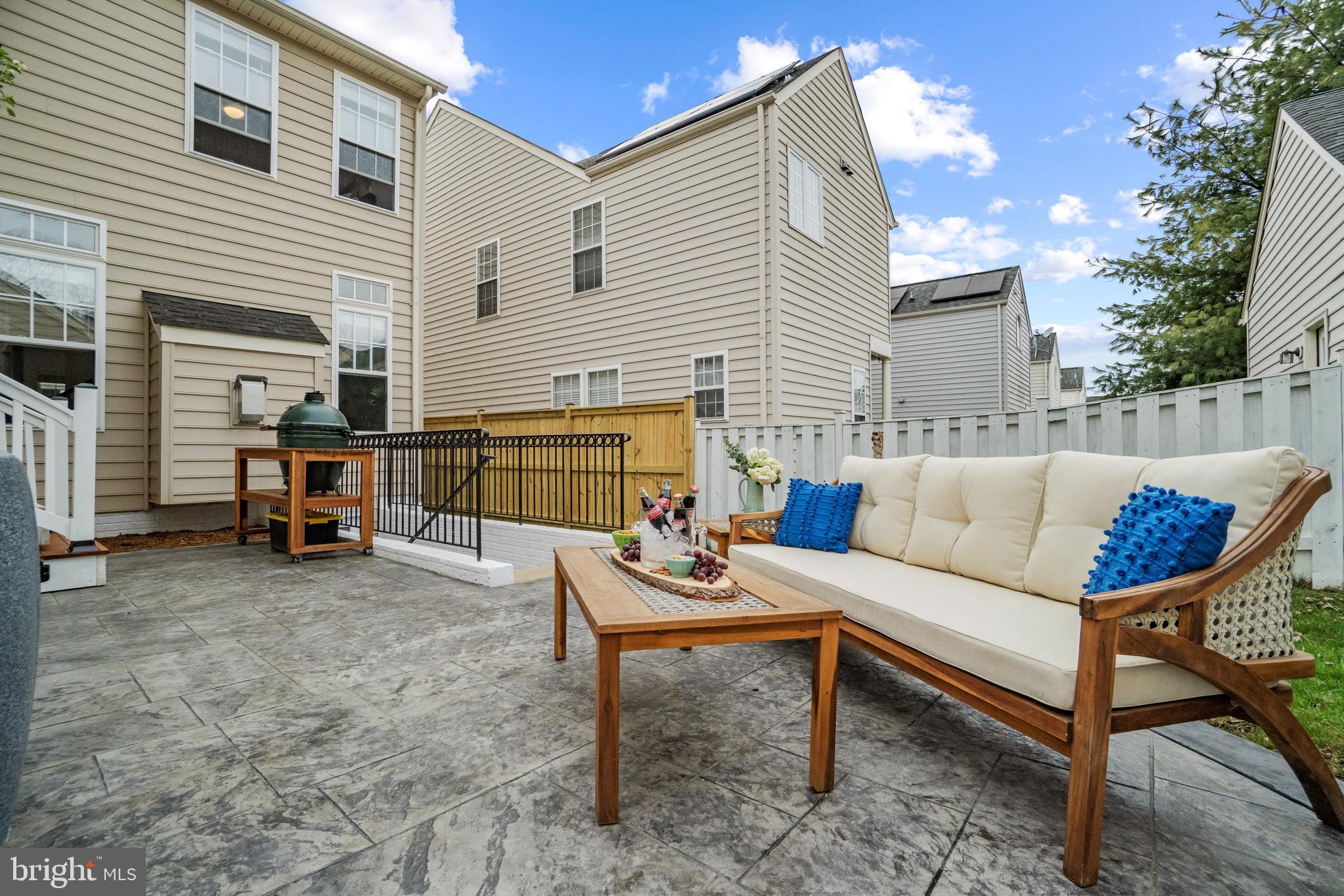 2488 Port Potomac Ave