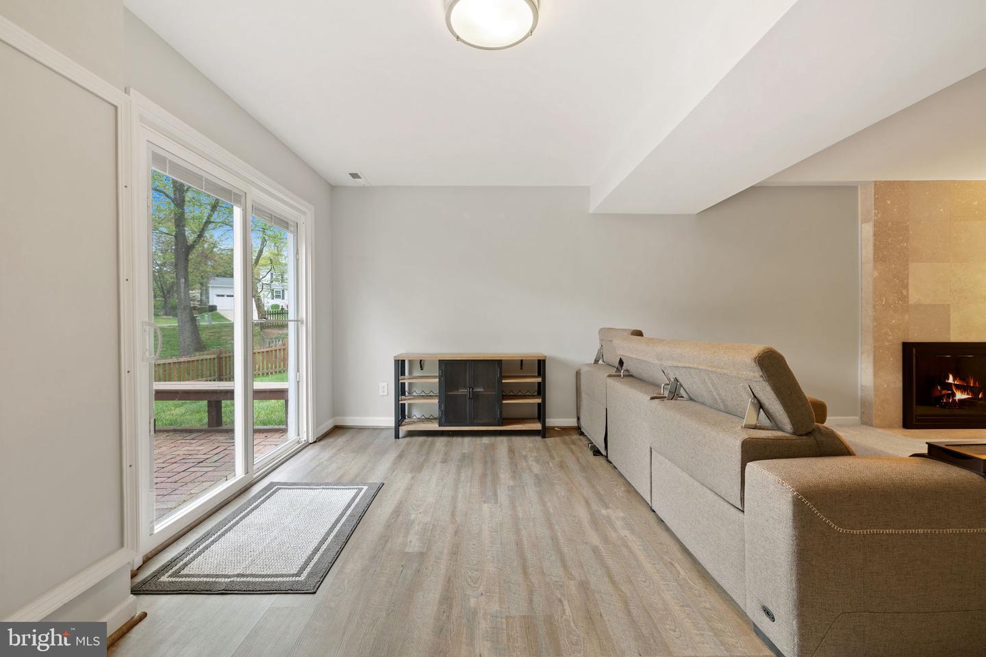 4397 Ashgrove Dr