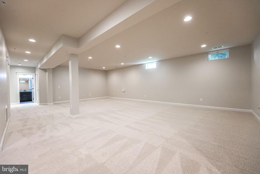 17087 Belle Isle Dr