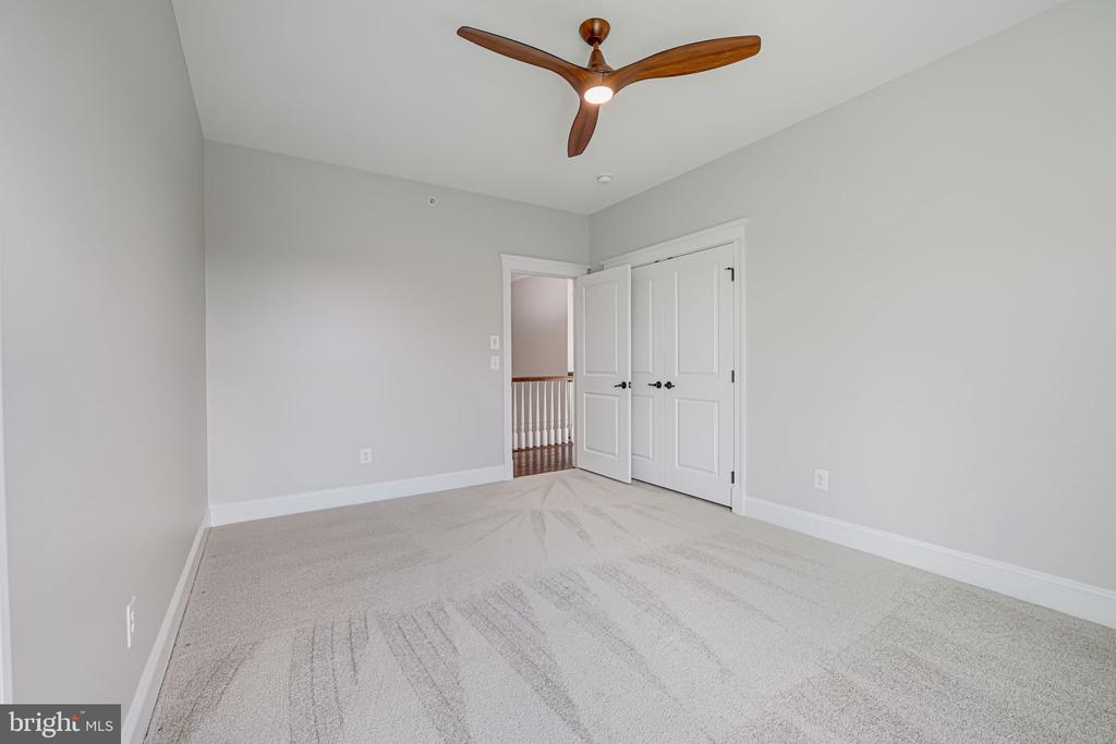 17087 Belle Isle Dr