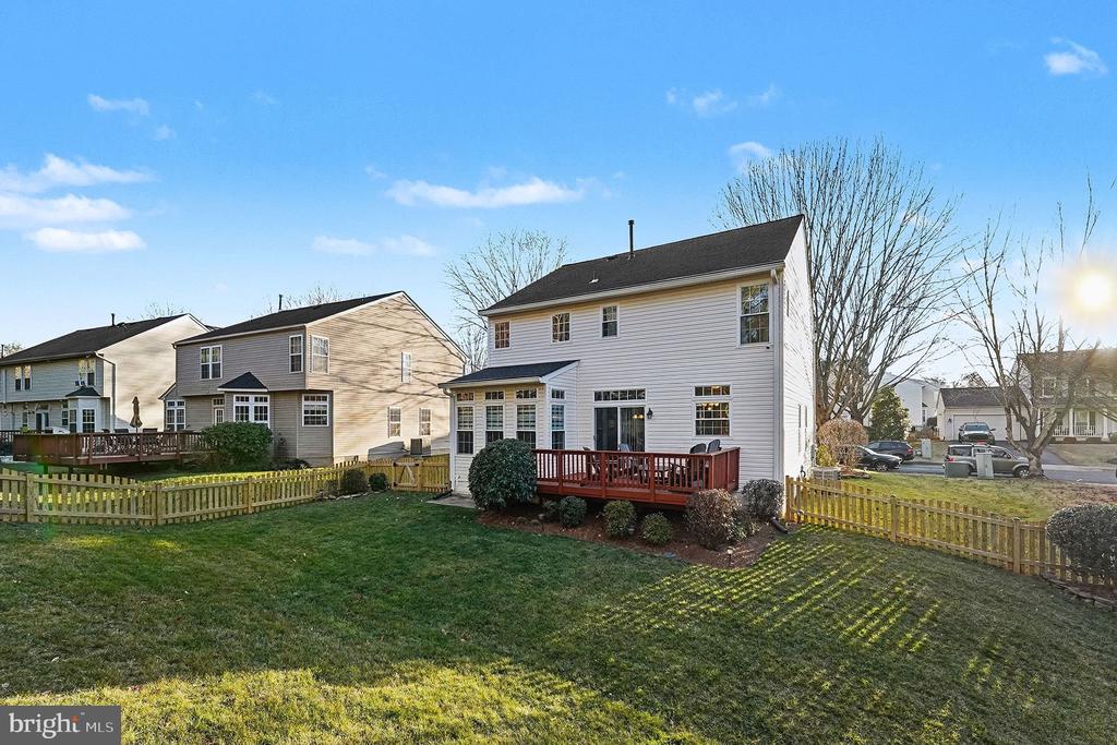 6465 COLONIAL VILLAGE LOOP