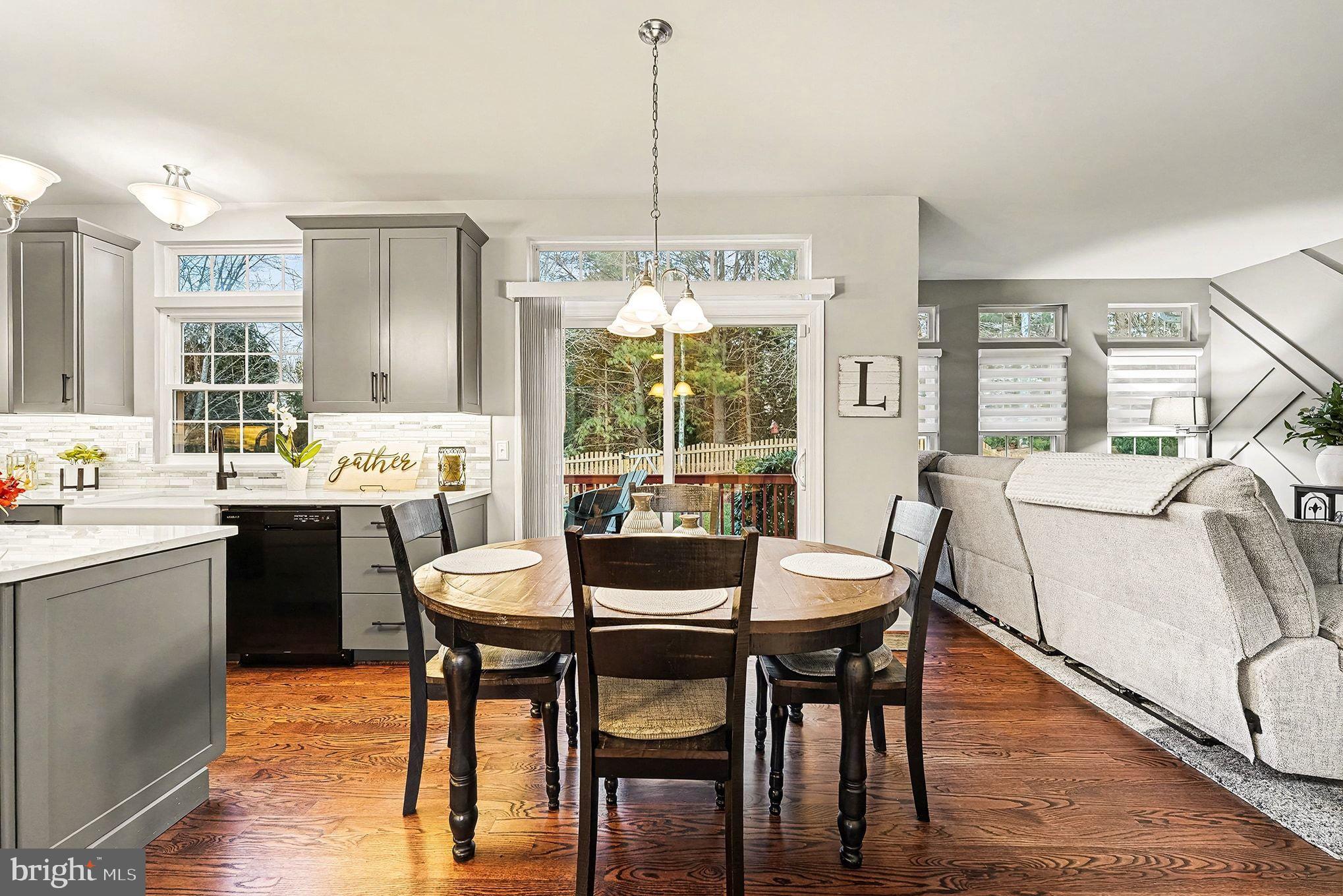 6465 COLONIAL VILLAGE LOOP