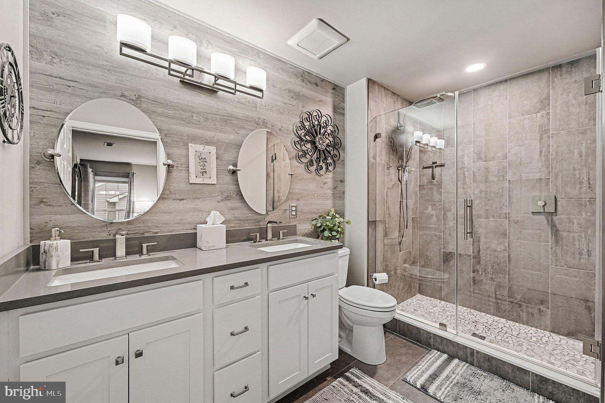 6465 COLONIAL VILLAGE LOOP