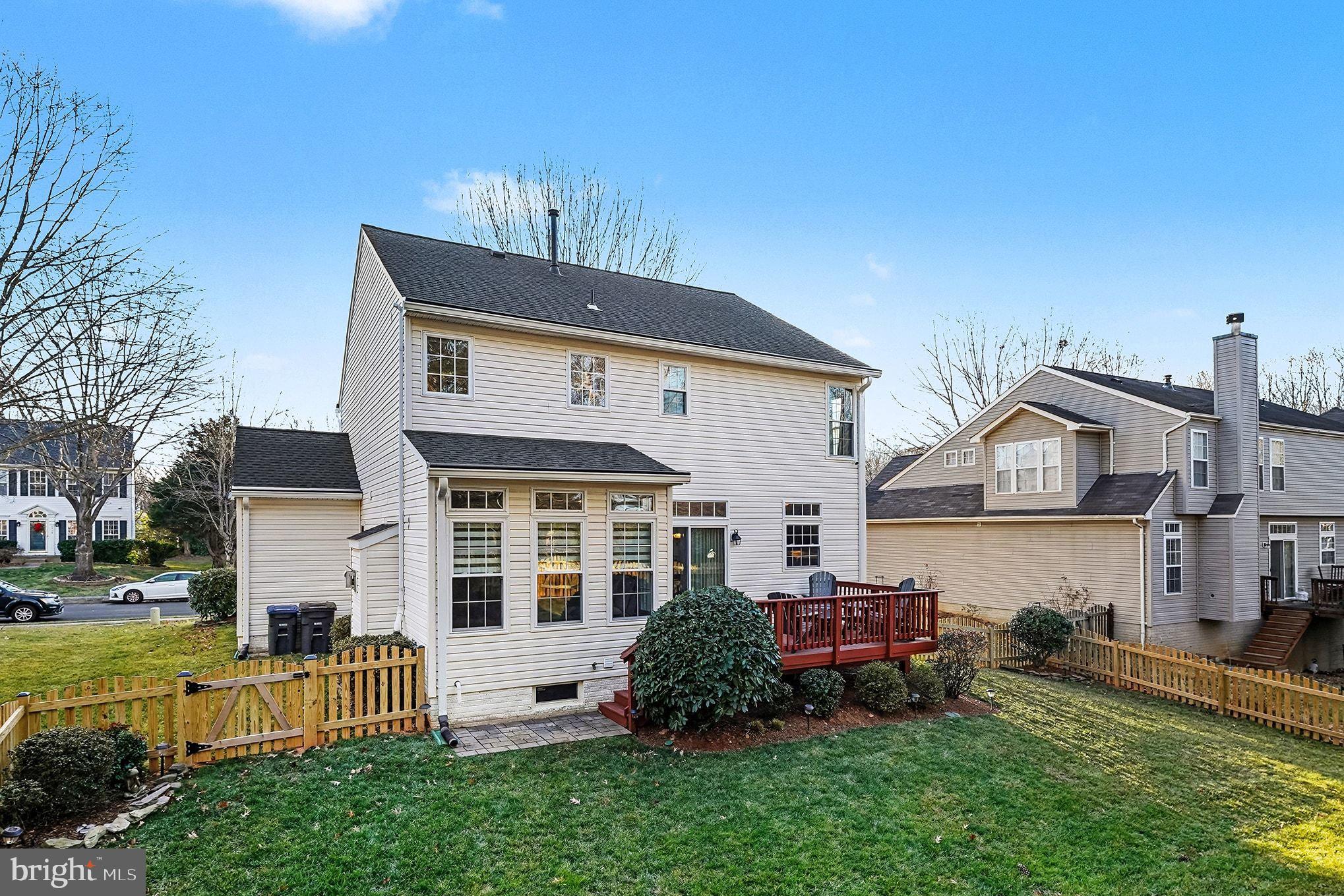 6465 COLONIAL VILLAGE LOOP