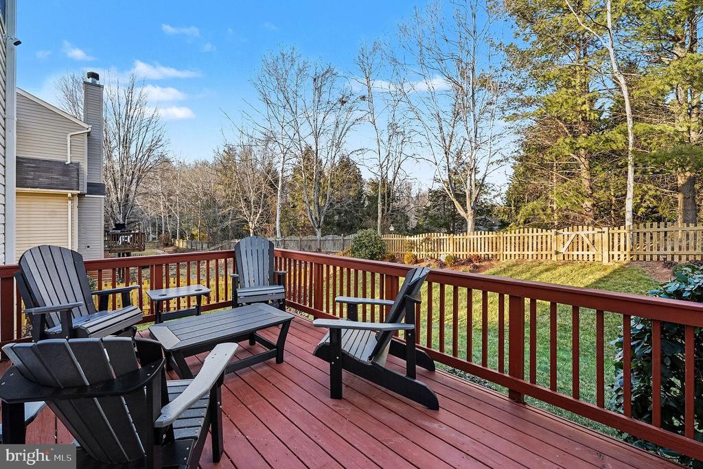 6465 COLONIAL VILLAGE LOOP