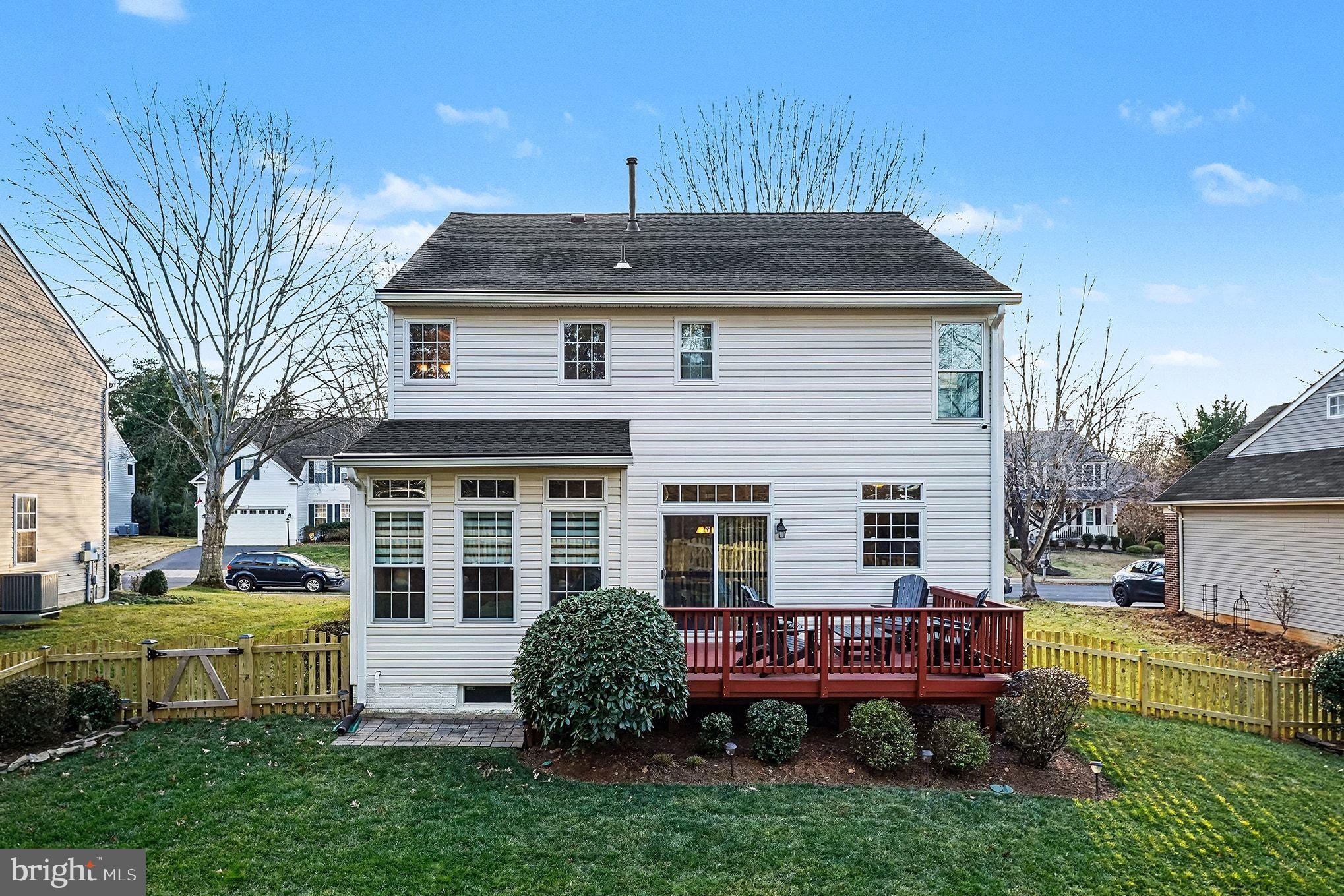 6465 COLONIAL VILLAGE LOOP