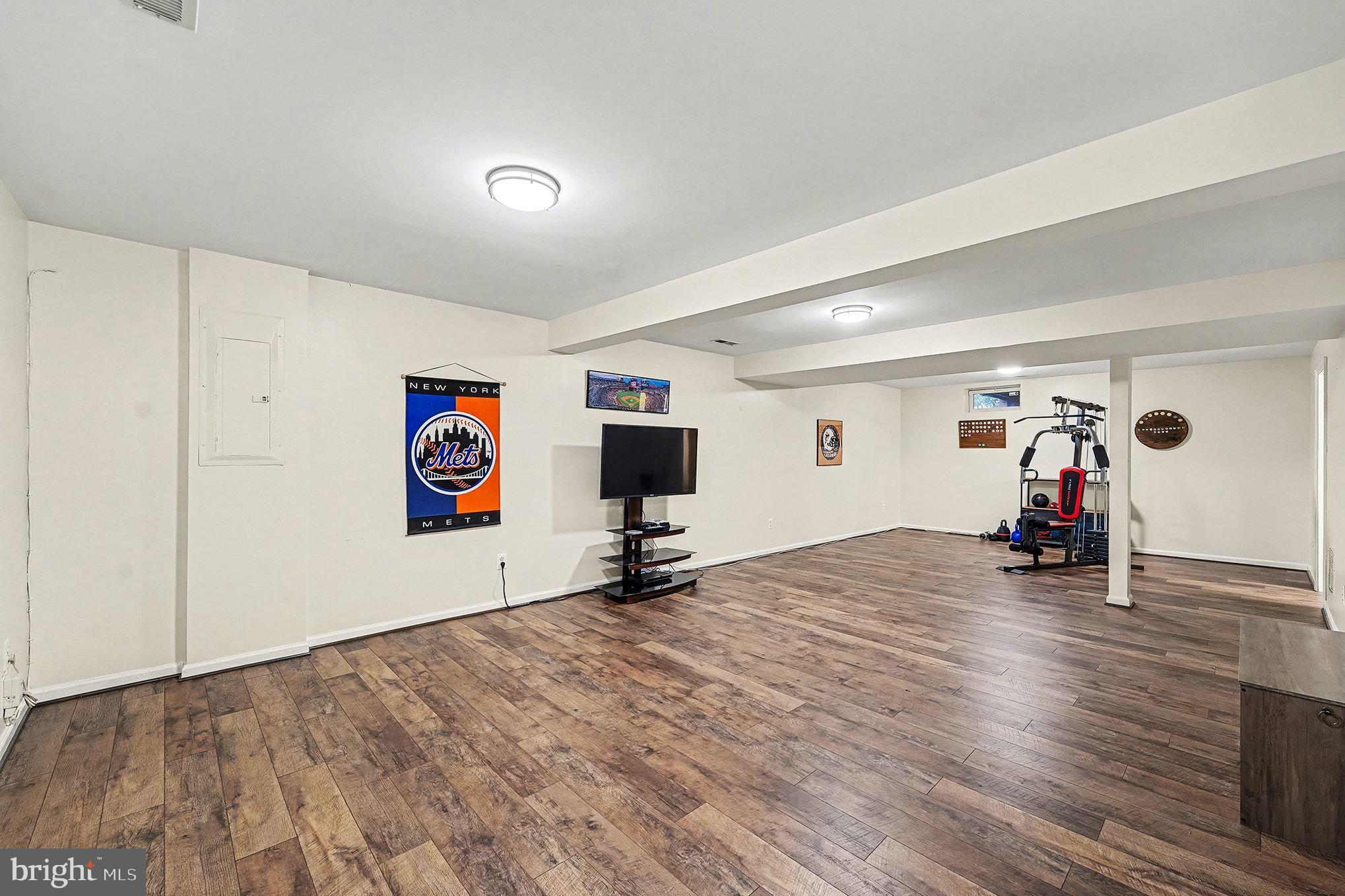 6465 COLONIAL VILLAGE LOOP