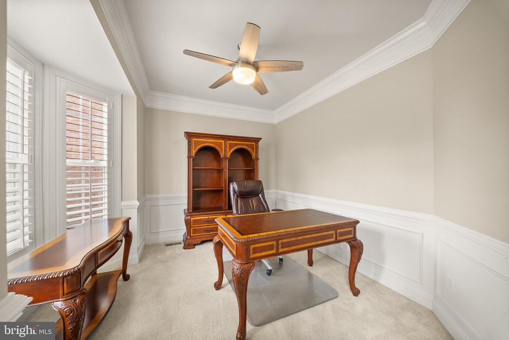 10800 HAGGLE COURT