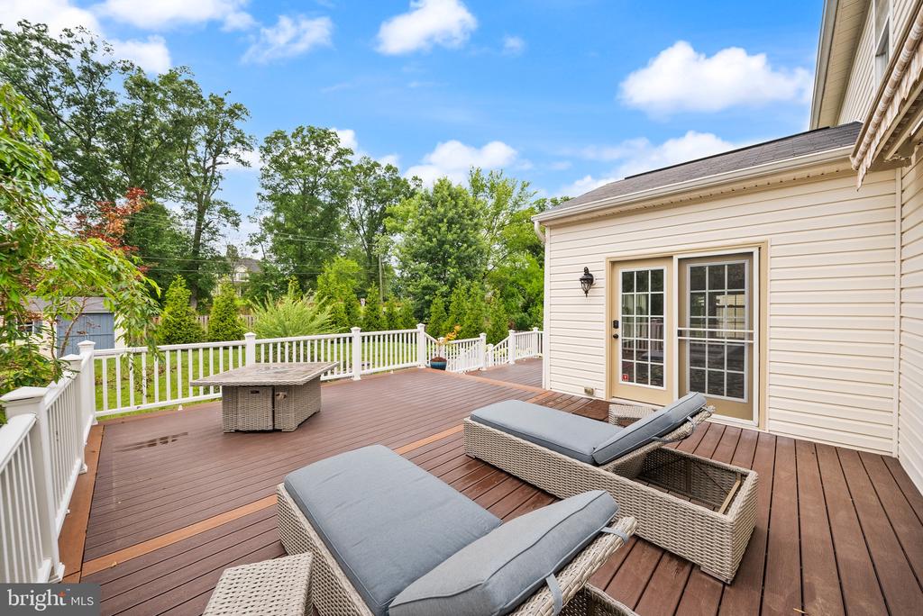 10800 HAGGLE COURT