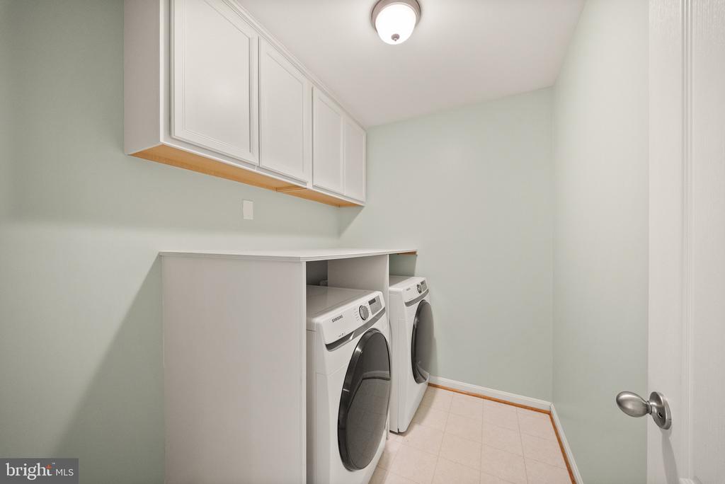 10800 HAGGLE COURT