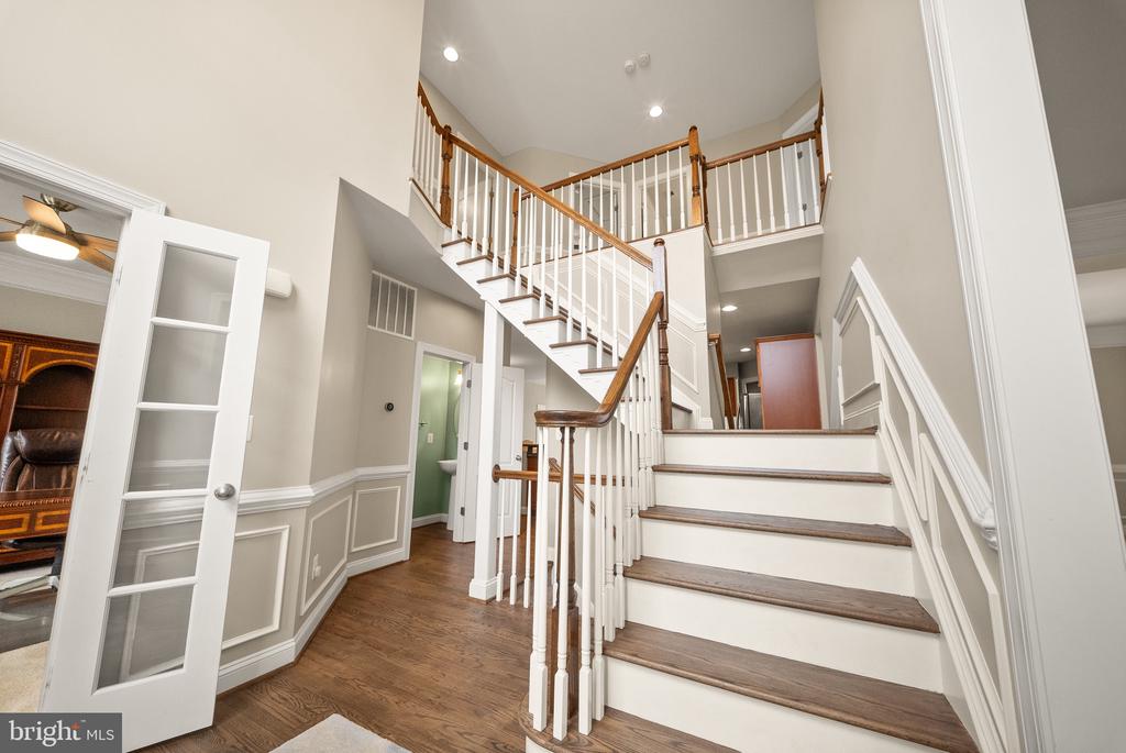 10800 HAGGLE COURT