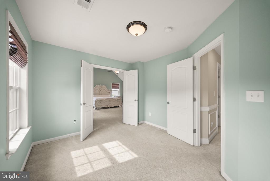 10800 HAGGLE COURT
