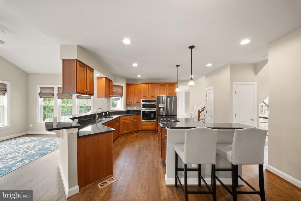 10800 HAGGLE COURT