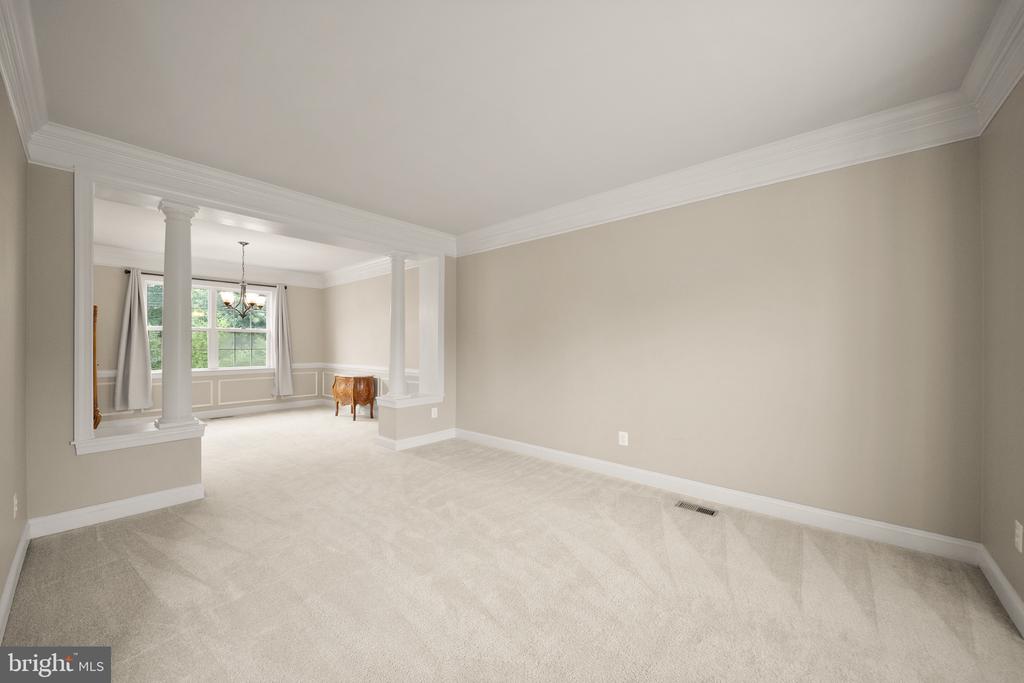 10800 HAGGLE COURT