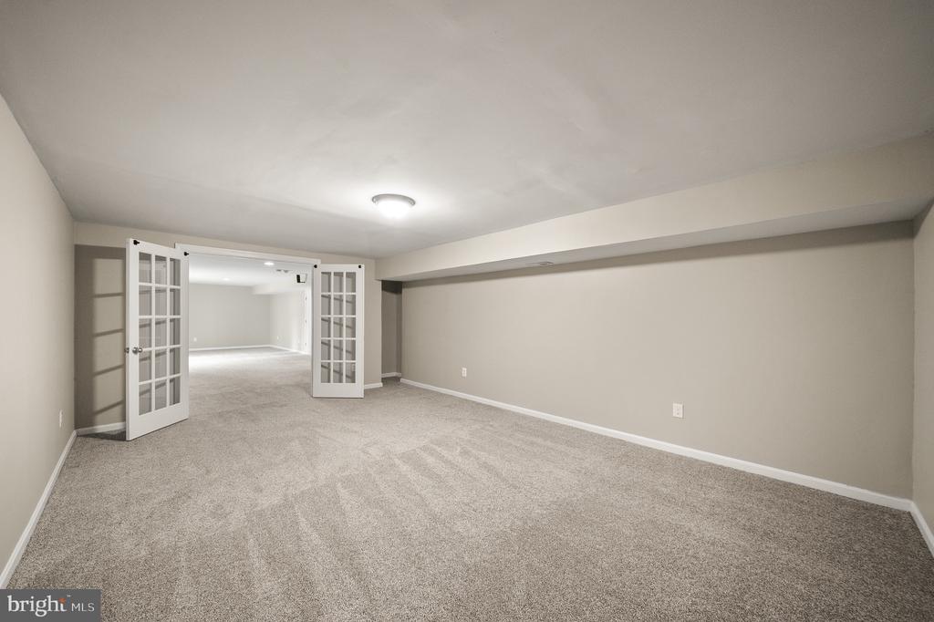 10800 HAGGLE COURT