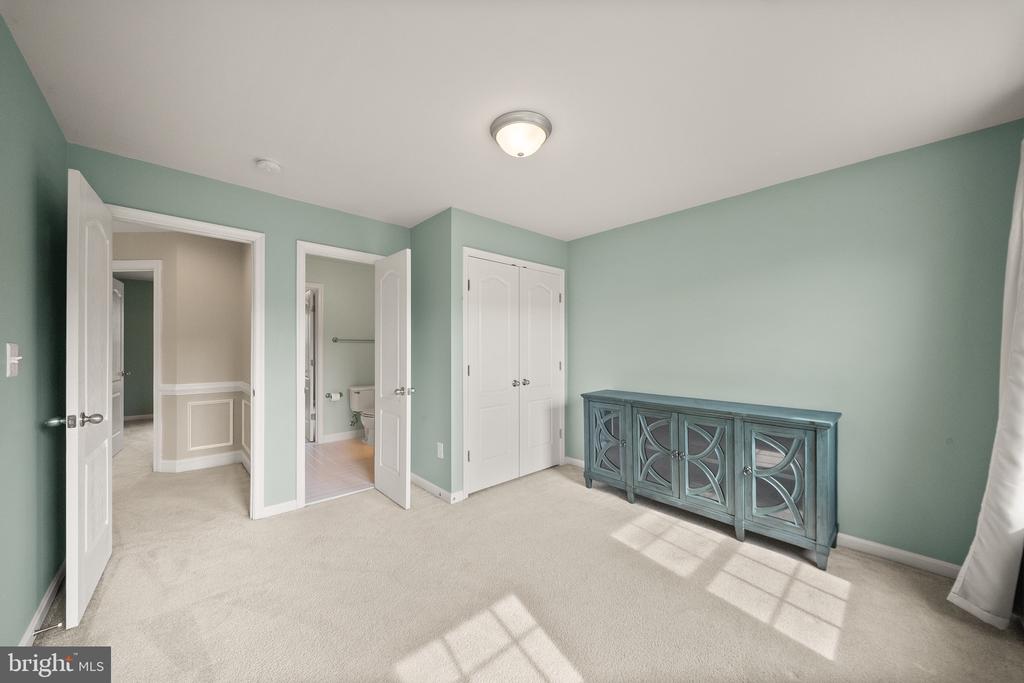 10800 HAGGLE COURT