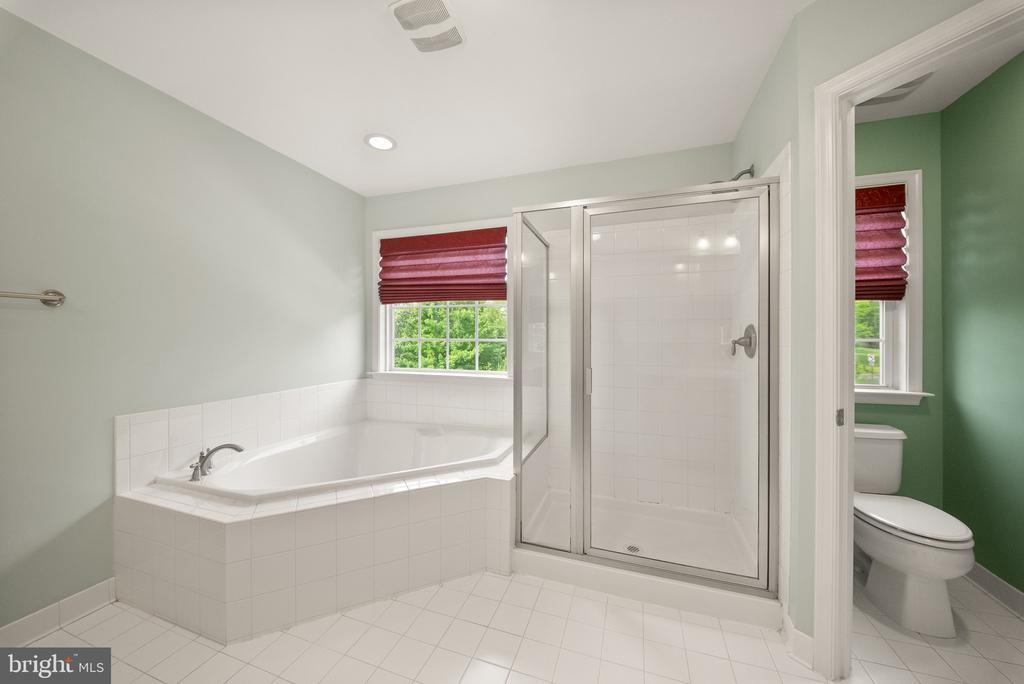 10800 HAGGLE COURT