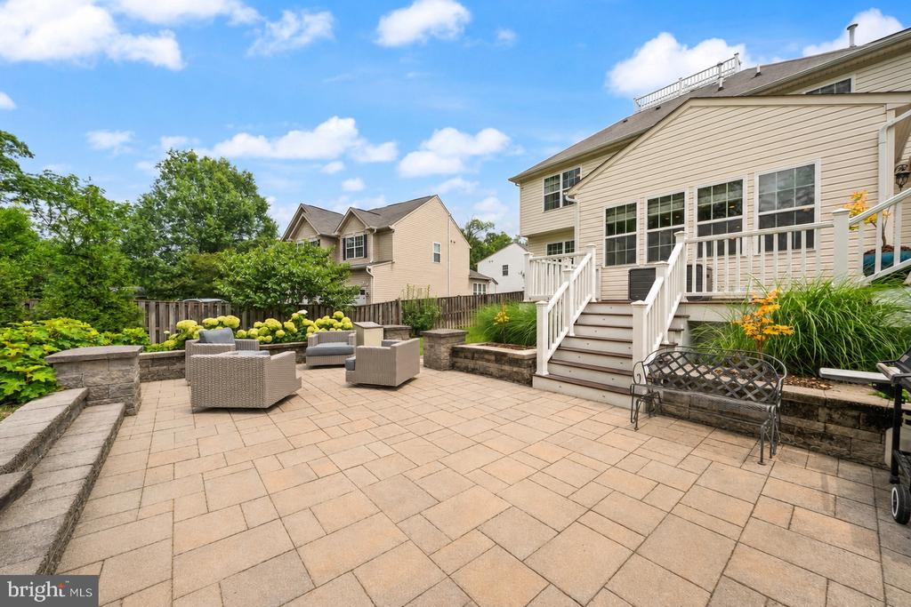 10800 HAGGLE COURT