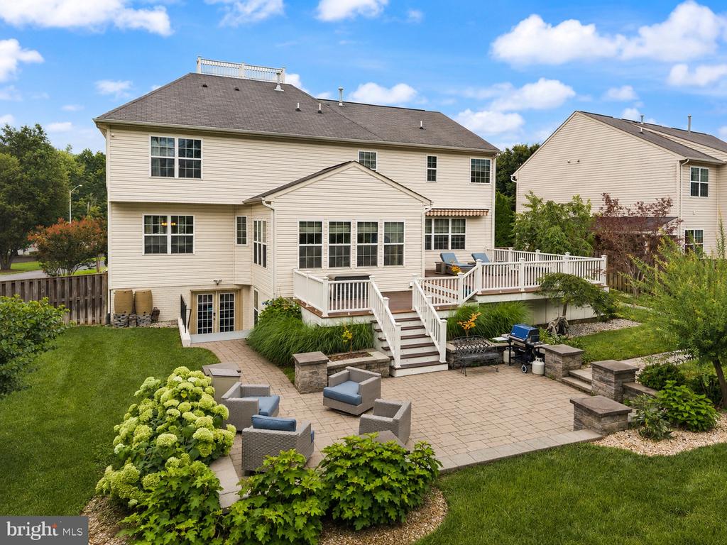 10800 HAGGLE COURT