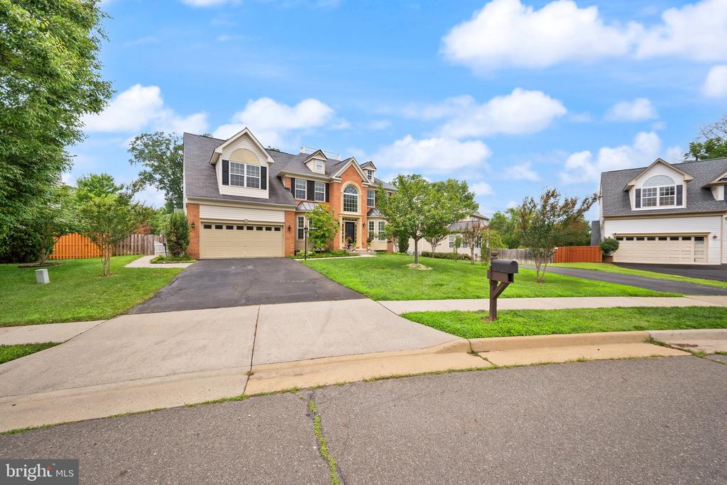 10800 HAGGLE COURT