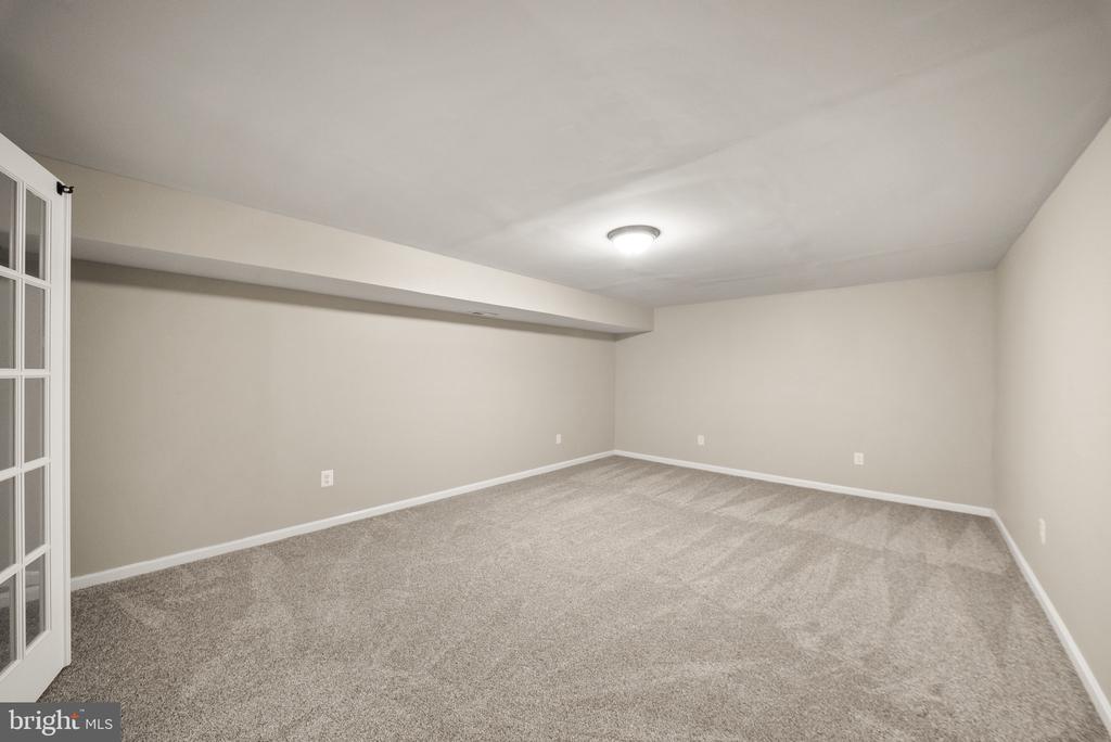 10800 HAGGLE COURT