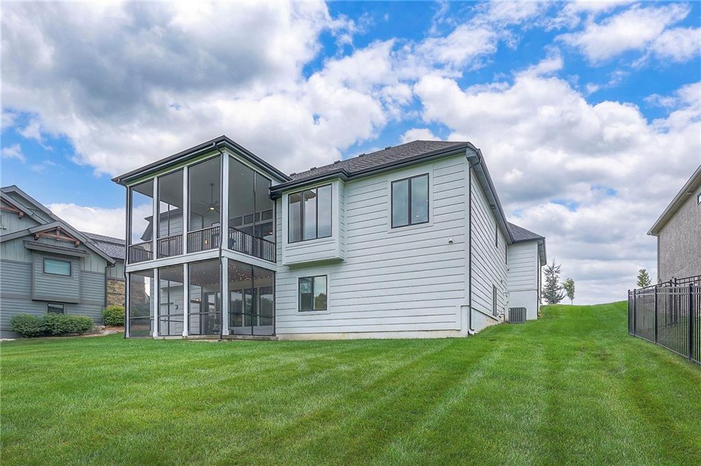 7736 N Donnelly Avenue