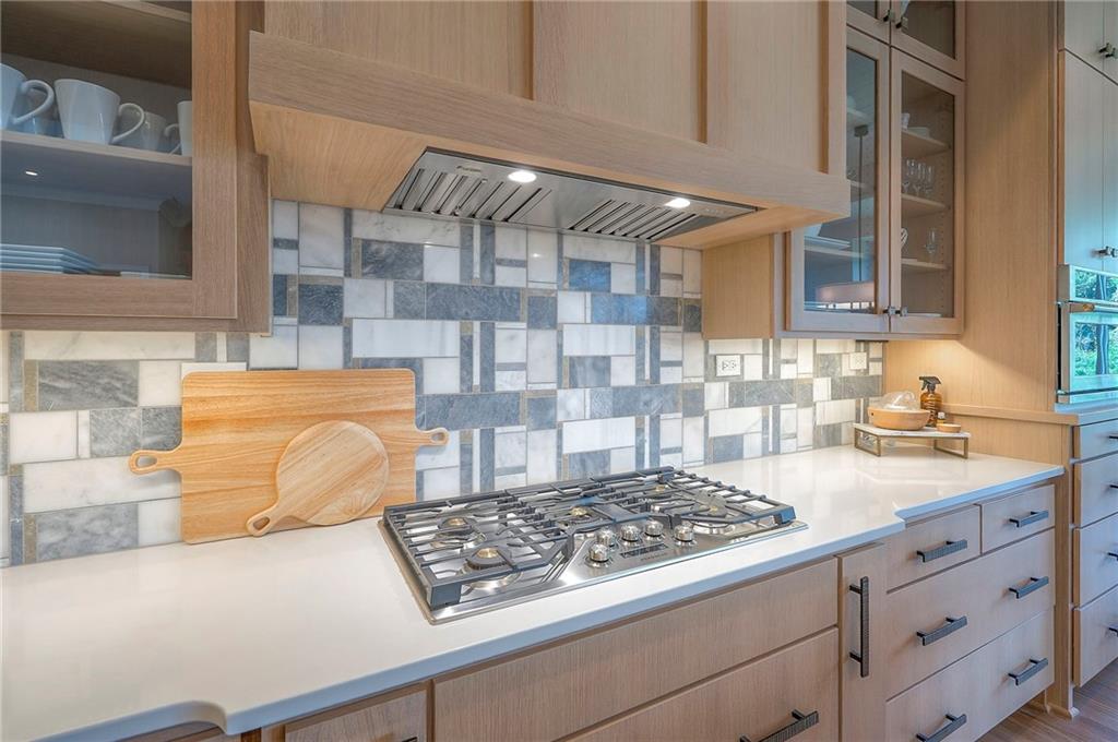 7736 N Donnelly Avenue