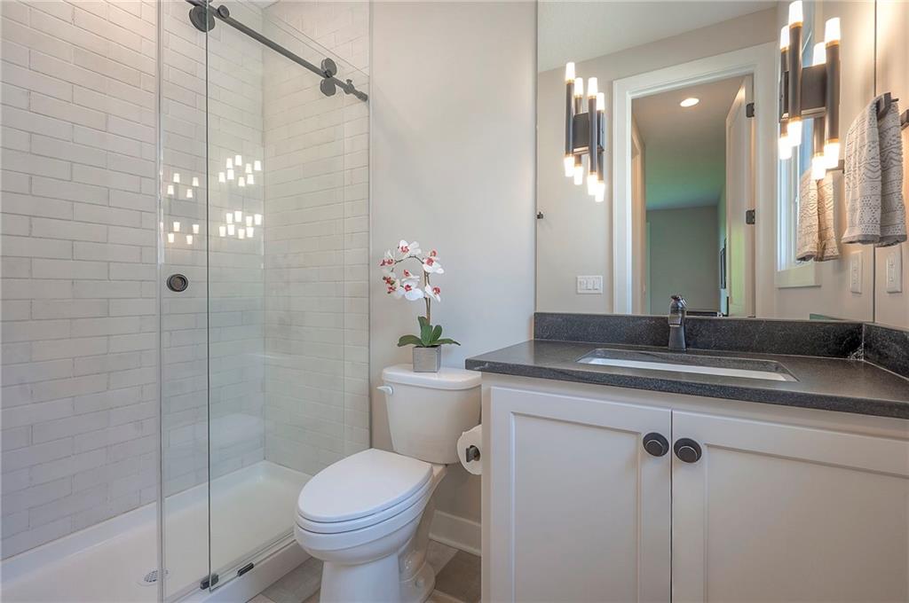 7736 N Donnelly Avenue