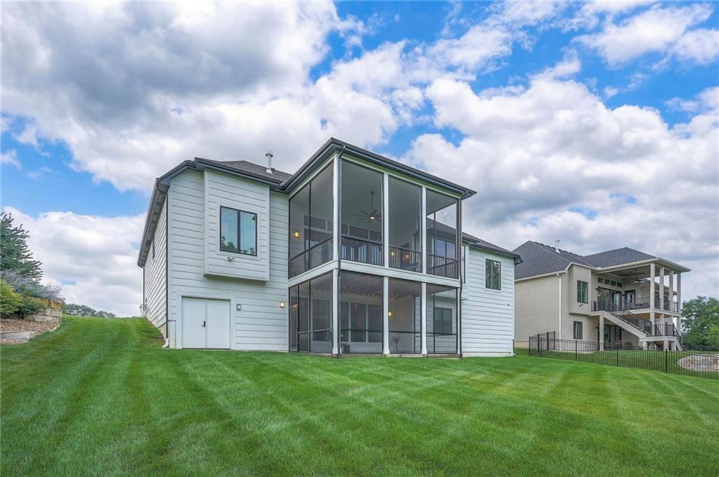 7736 N Donnelly Avenue