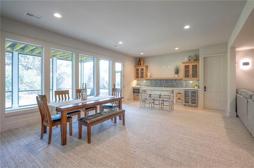 7736 N Donnelly Avenue