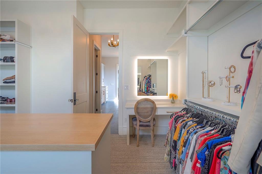 7736 N Donnelly Avenue