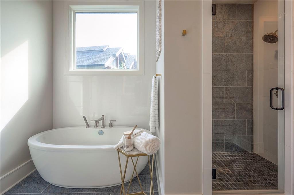 7736 N Donnelly Avenue