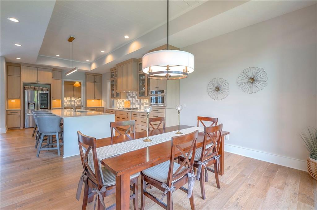 7736 N Donnelly Avenue