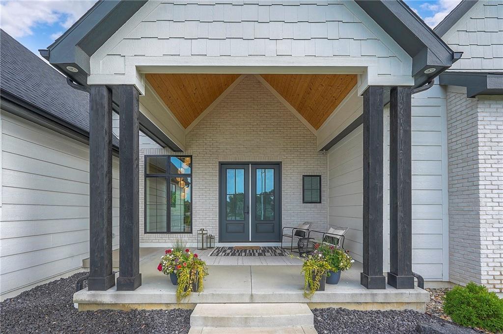 7736 N Donnelly Avenue