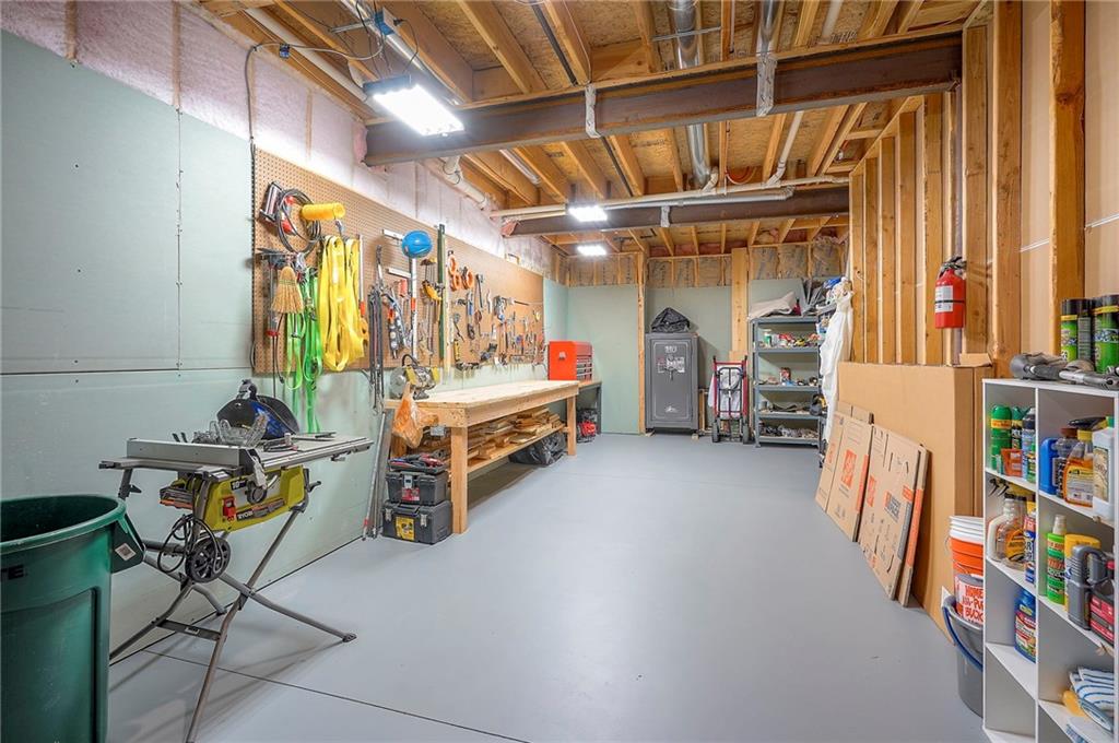 7736 N Donnelly Avenue