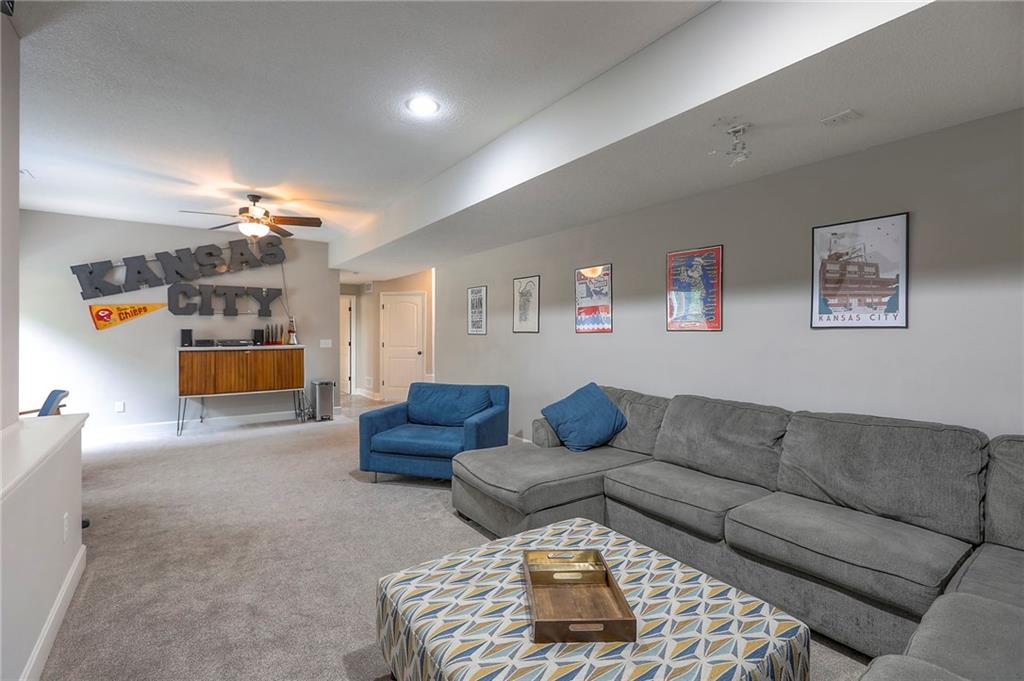 5084 NW Timberline Drive