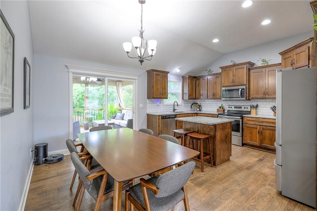 5084 NW Timberline Drive