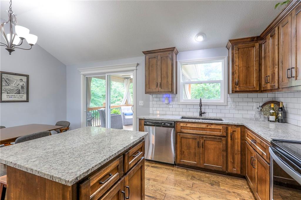 5084 NW Timberline Drive