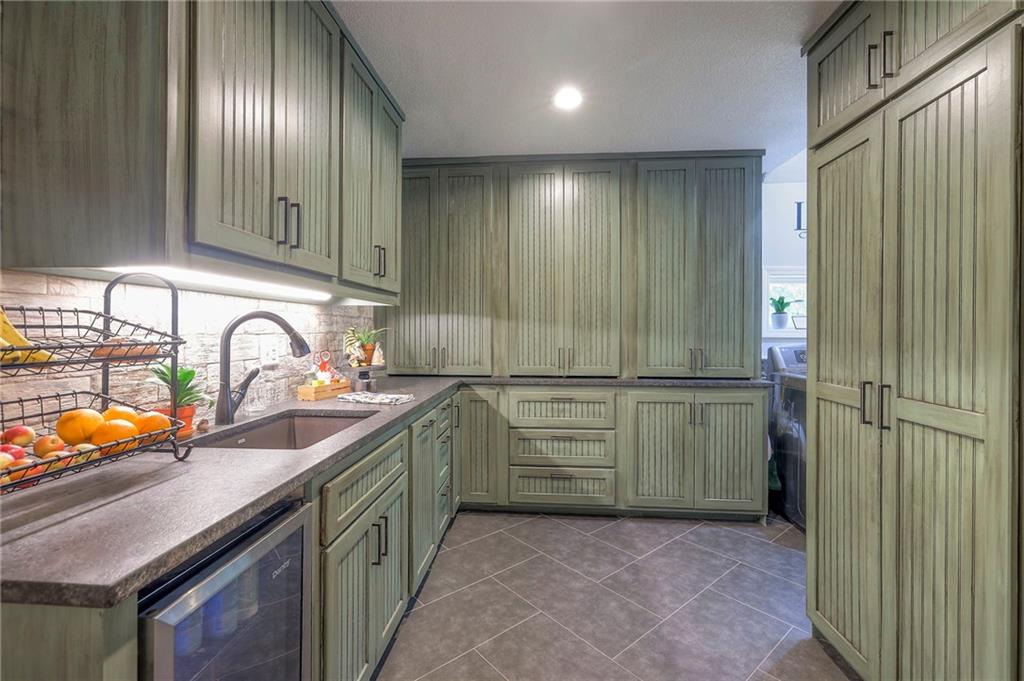 8675 Shorewood Drive