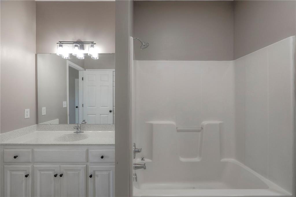 10514 E 45th Terrace