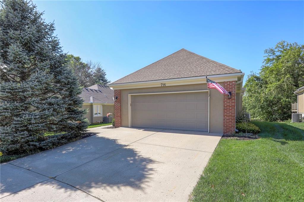 716 Bristol Court