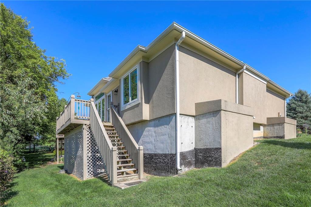716 Bristol Court