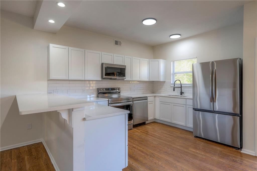 10408 E 45th Terrace