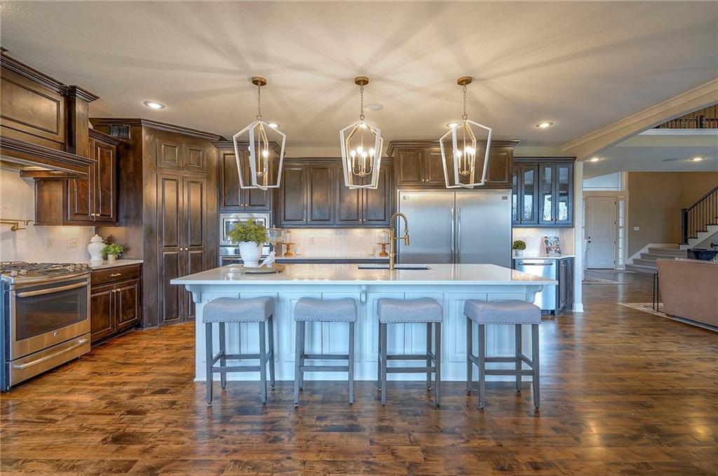 10502 N Willow Avenue