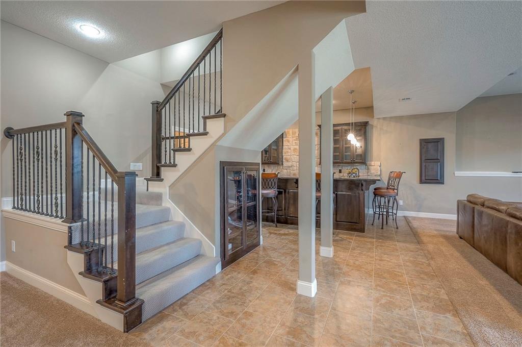 10502 N Willow Avenue