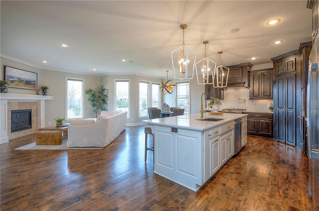 10502 N Willow Avenue