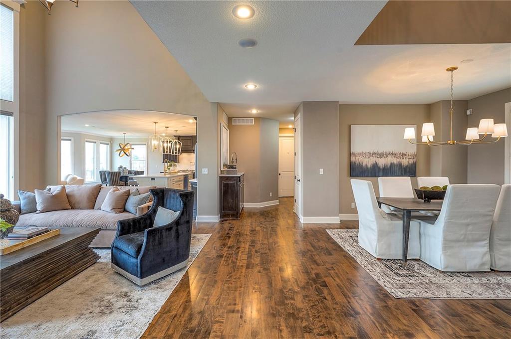 10502 N Willow Avenue